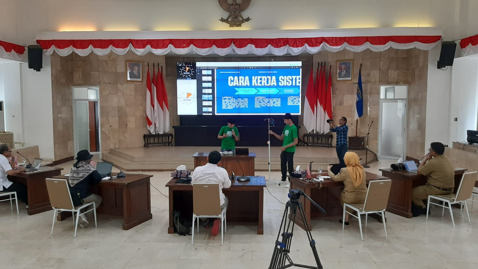 Dokumentasi Perjalanan Proyek "Smart Infus": Perjalanan Inovasi Kesehatan Karya Amar dan Rasya